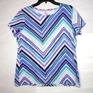 St. John’s Bay Petite PL Chevron Print Top – Short Sleeve, Preowned